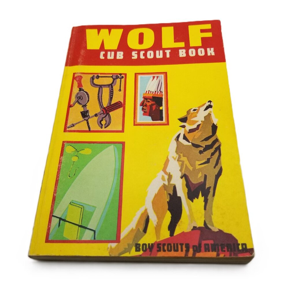Wolf Cub Scout Book 1977 BSA Vintage Retro Graphics Handbook Collectible